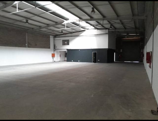 INDUSTRIAL PROPERTY TO RENT IN LASER PARK